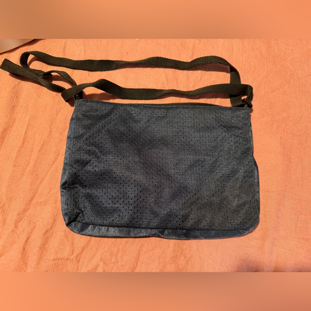 Buffalo Bills Navy Blue Crossbody Bag -jersey material - Picture 2 of 5